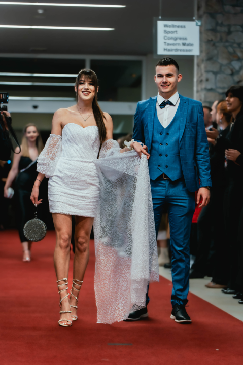 Pogledajte glamurozna izdanja maturanata Medicinske škole (1. dio)