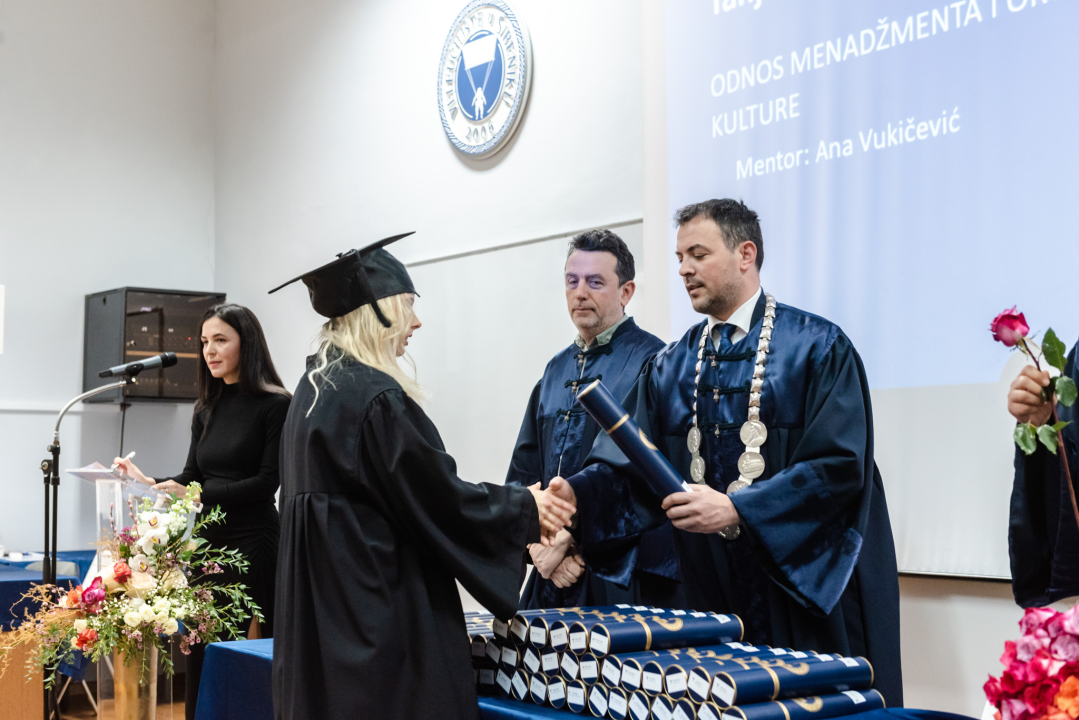 Svečana promocija studenata VUŠ-a: 'Vi ste budućnost naše zemlje i ona će biti onakva kakvom je vi oblikujete'