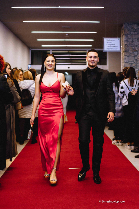 Zavirite na blještavi maturalni ples Tehničke škole Šibenik (1)