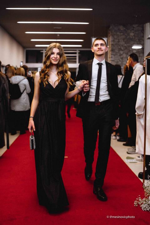 Zavirite na blještavi maturalni ples Tehničke škole Šibenik (1)