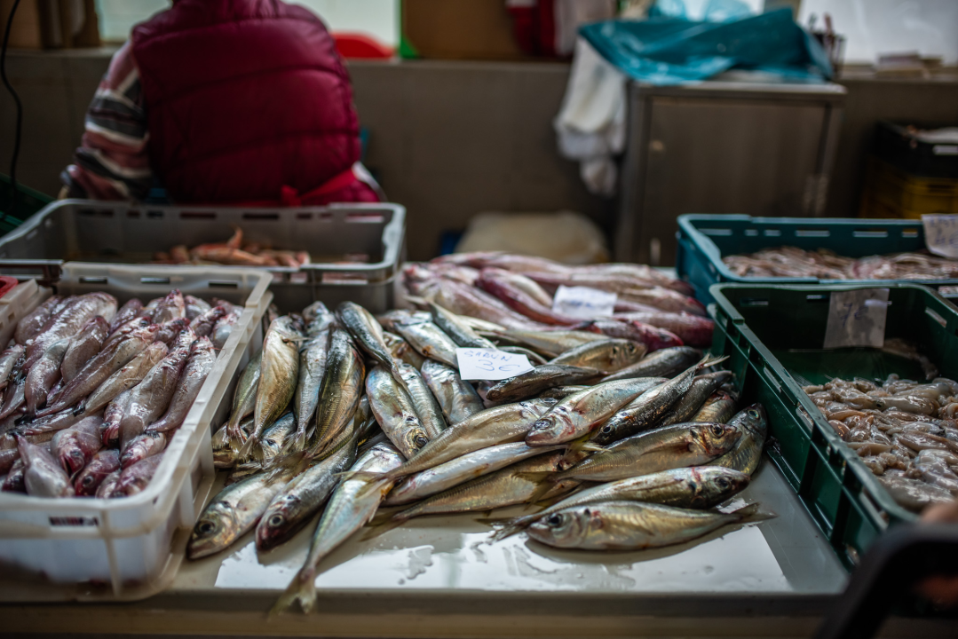 Jutros se na šibenskoj pijaci jasno vidjelo da je petak: Peškarija puna, na zelenom dijelu pustoš 