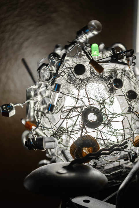 Stari uređaji i žice u rukama Šibenčanke Marijane postaju umjetnička djela