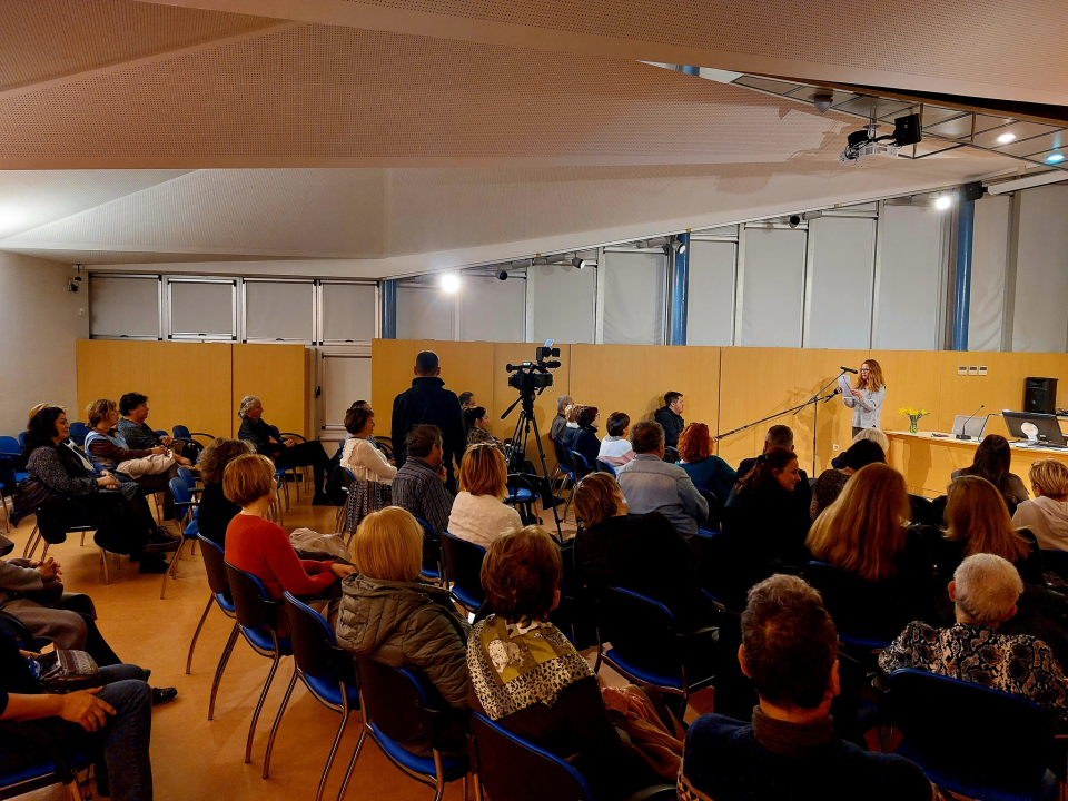 Knjižnica Dan žena obilježila pjesničkom večeri za Vesnu Parun i izložbom 'Žena'