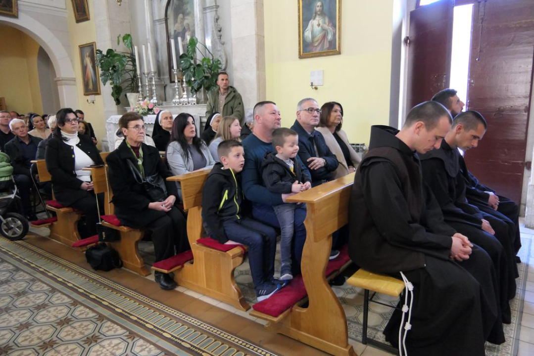 Vodičanka Nera završila za kozmetičare, krenula i u vojsku, a sad je u samostanu položila doživotne zavjete