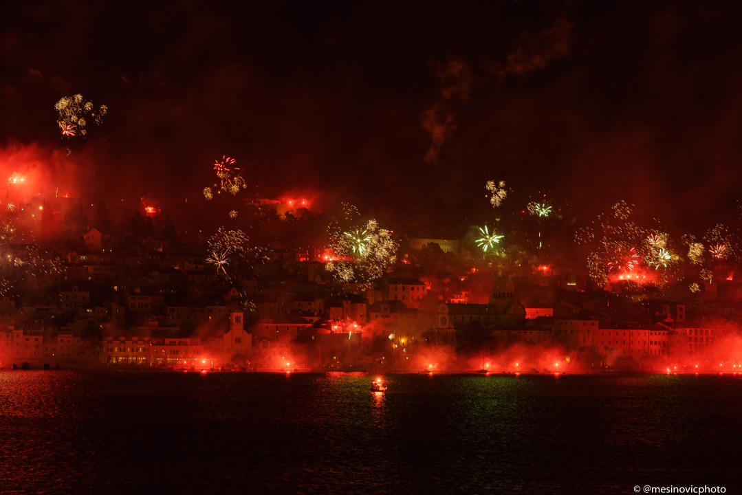 Spektakularni kadrovi: Narančasta noć pamtit će se još dugo!