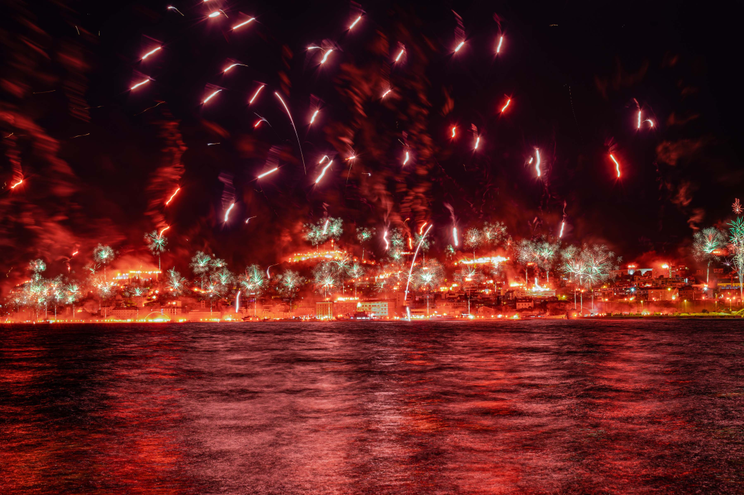 Spektakularni kadrovi: Narančasta noć pamtit će se još dugo!