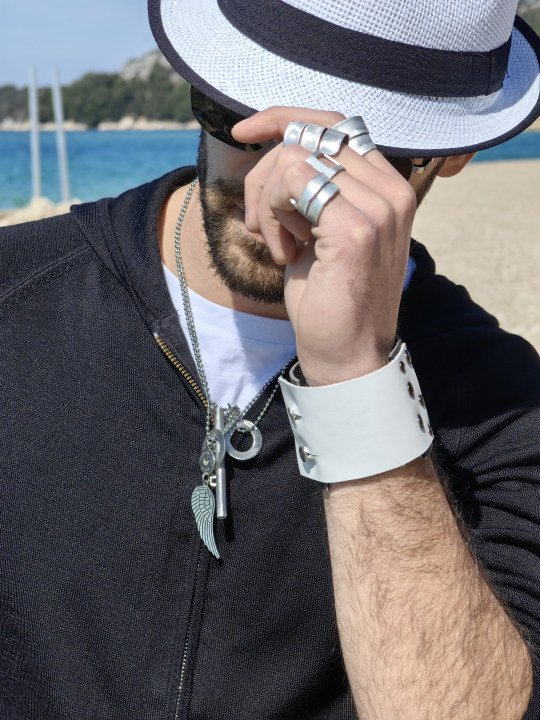 Sanja Kljajić inspiraciju za nakit pronalazi u svemu što je okružuje, a nedavno je predstavila mušku kolekciju: 'Sin je bio model'