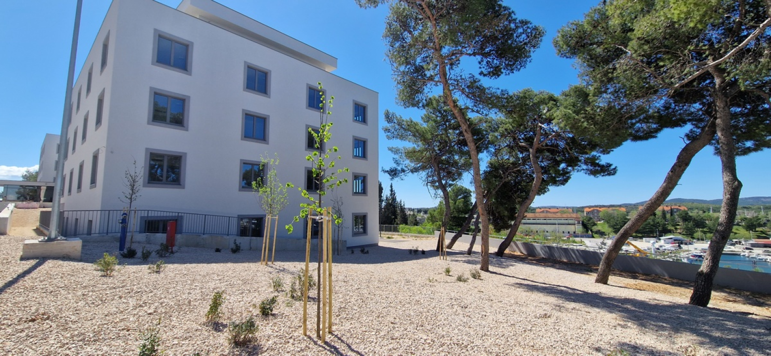 Uređen okoliš studentskog doma Palacin