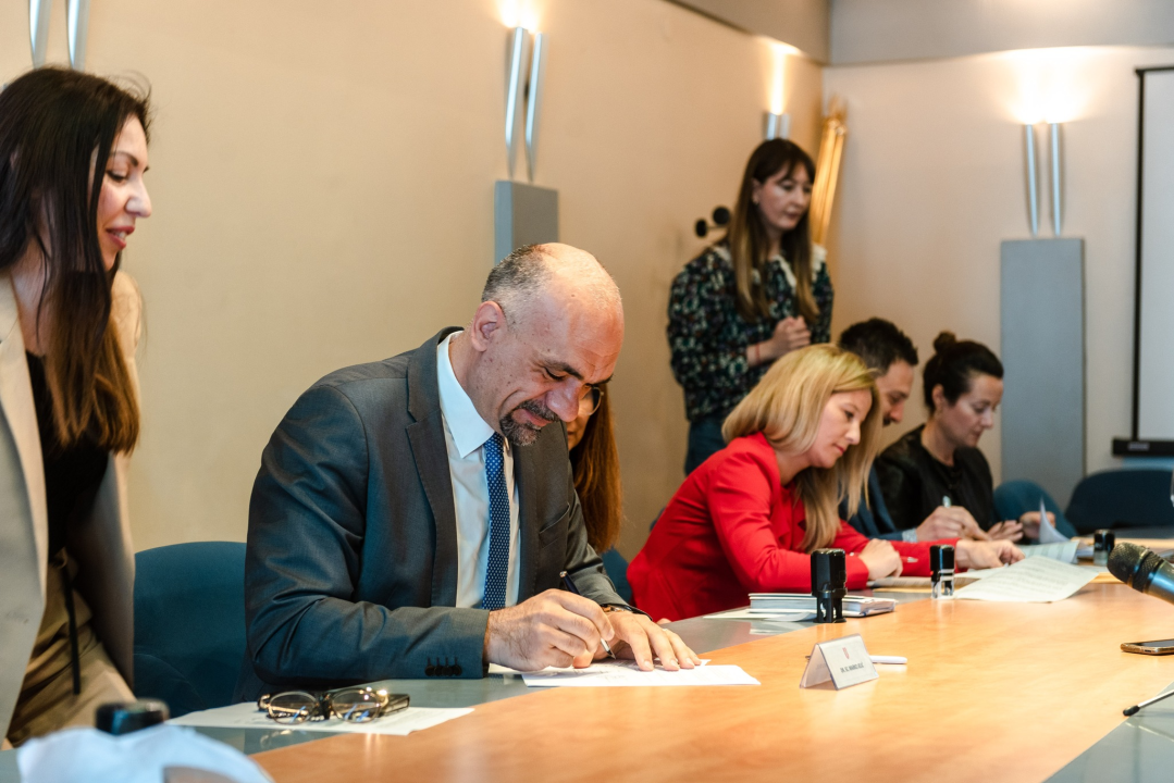 Župan Jelić potpisao Ugovore za sedam projekata: 'Cilj nam je promovirati mjesta gdje je turizam manje razvijen' 