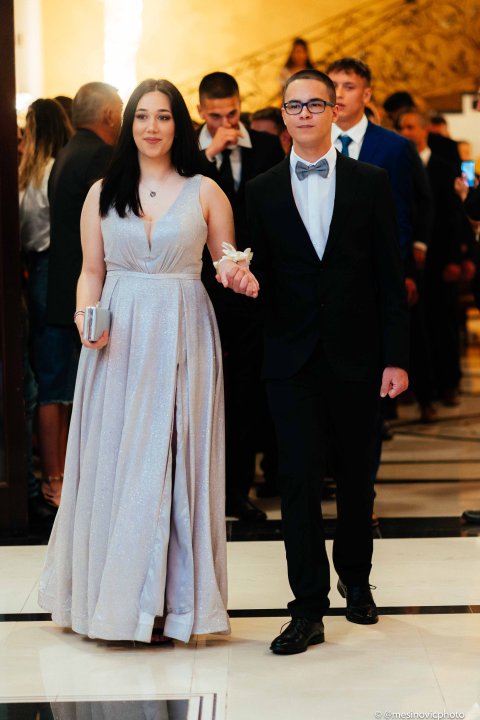 Zavirite na blještavi maturalni ples šibenske Industrijsko-obrtničke škole (2)