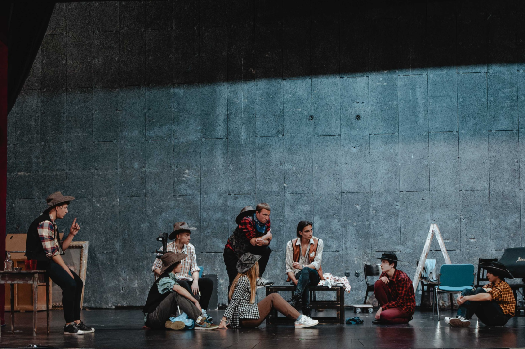 Dramski studio oduševio još jednom: Kauboji su do suza nasmijali rasprodano kazalište!