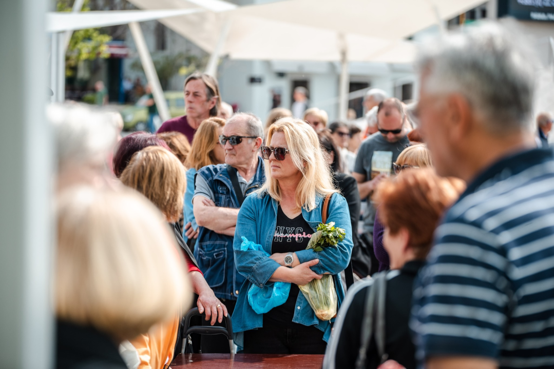 Stotinjak građana utjehu našlo u điranima: 'Vidi ove, cili je vrt natrpala!'