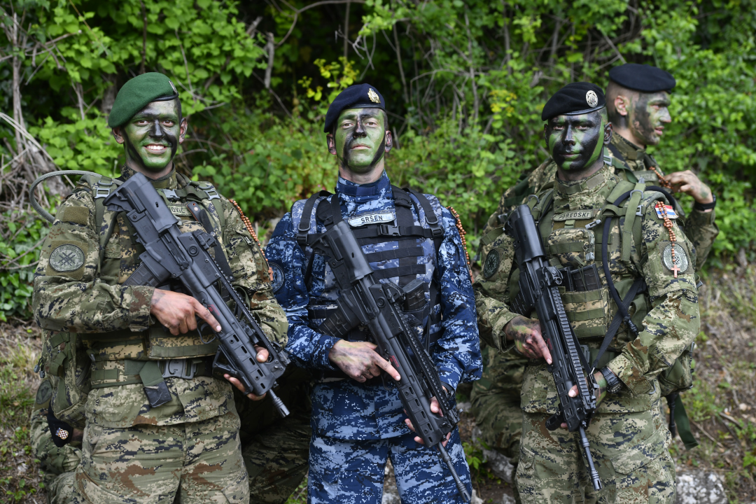  Svečanost na Kninskoj tvrđavi: Polaznicima obuke Središta za razvoj vođa uručene diplome 