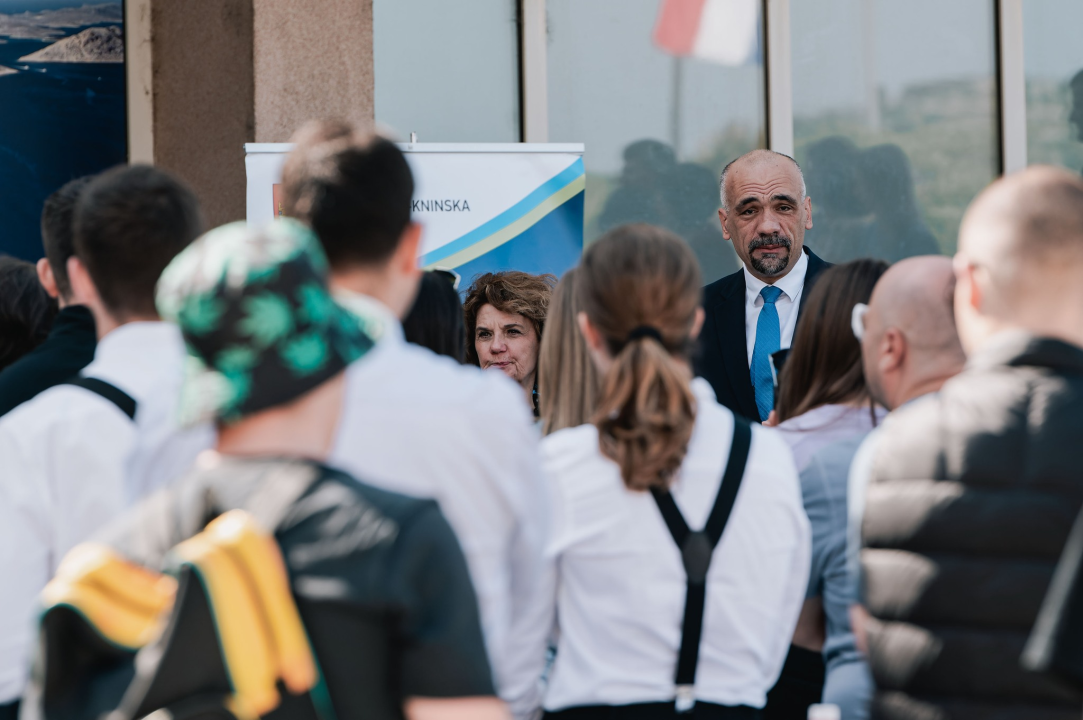 Učenici srednjih i osnovnih škola obilježavaju Dan Šibensko-kninske županije: 'Nadam se da ćete svi tu ostati' 