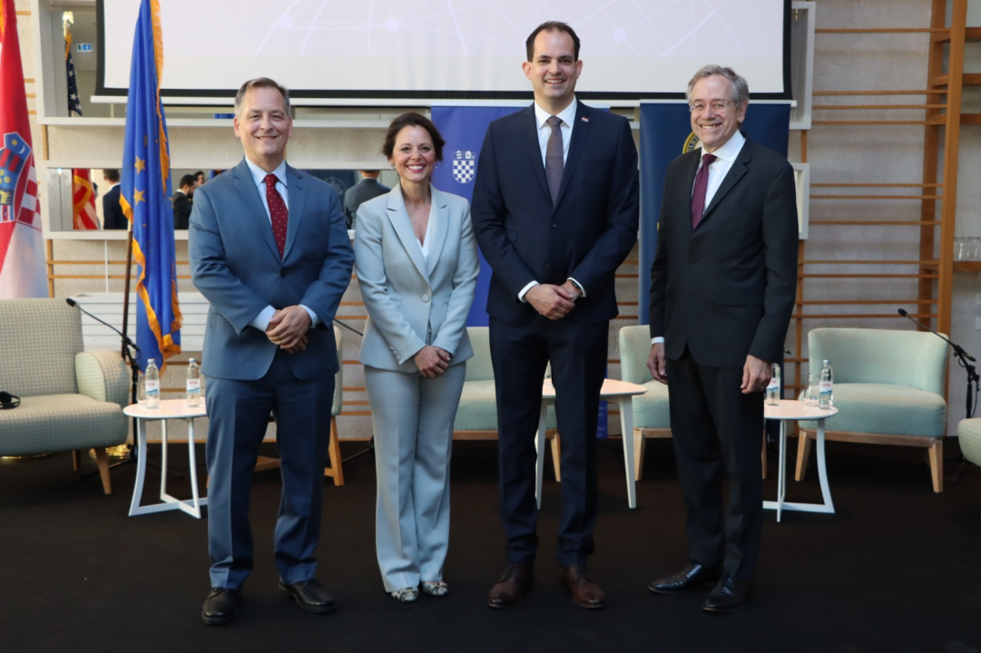 U Šibeniku potpisan Memorandum o suzbijanju kibernetičkog kriminala između SAD-a i Hrvatske