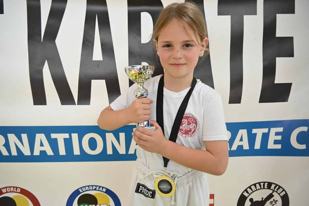 KK Okit opet najbolji: Iz Splita se vratili sa 42 medalje i peharom za najbolji klub turnira  