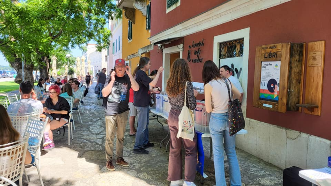 Navala na vinile: Još stignete pronaći omiljenu ploču na Longplay Dayu