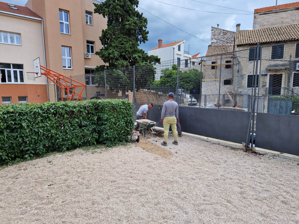 Počeli radovi: Legendarni beton na vanjskim koševima Partizana zamijenit će antistres gumena podloga