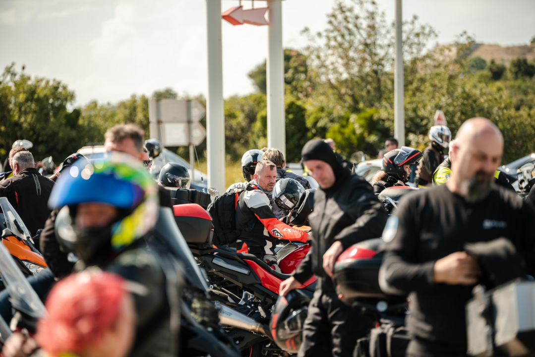 Motoristi na Šibenskom mostu: Voze od Pule do Dubrovnika i prikupljaju sredstva za bolesnu djecu