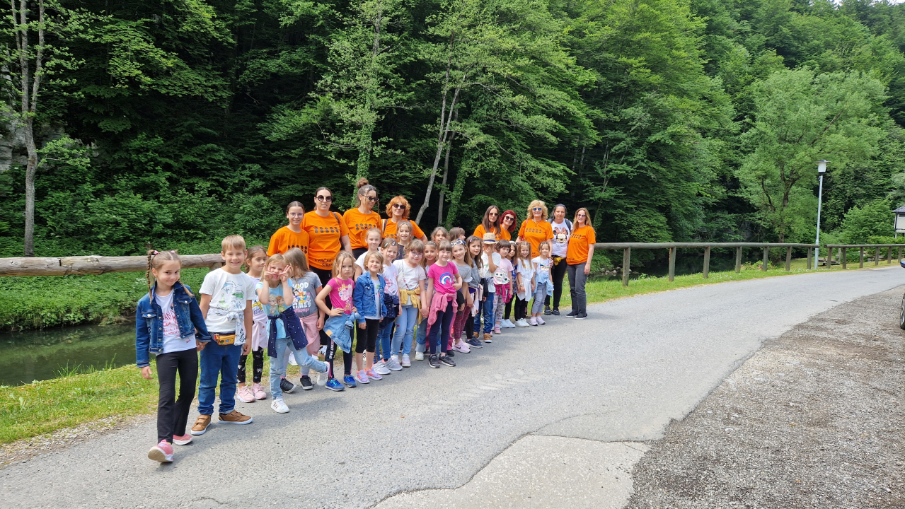 Najmlađi šibenski pjevači 'Cvrčci' nastupili na smotri dječjih zborova u Ravnoj Gori