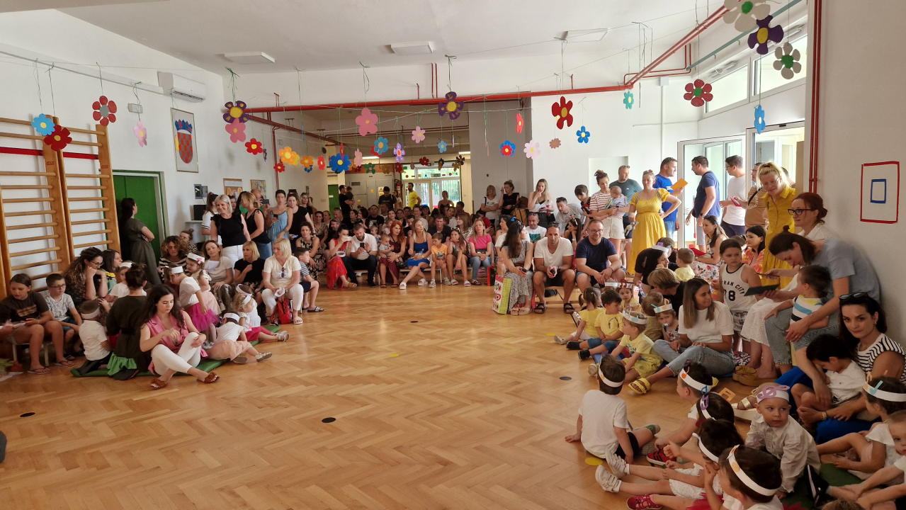 Djeca DV Šibenska maslina oduševili priredbom za roditelje i obilježili Svjetski dan glazbe 