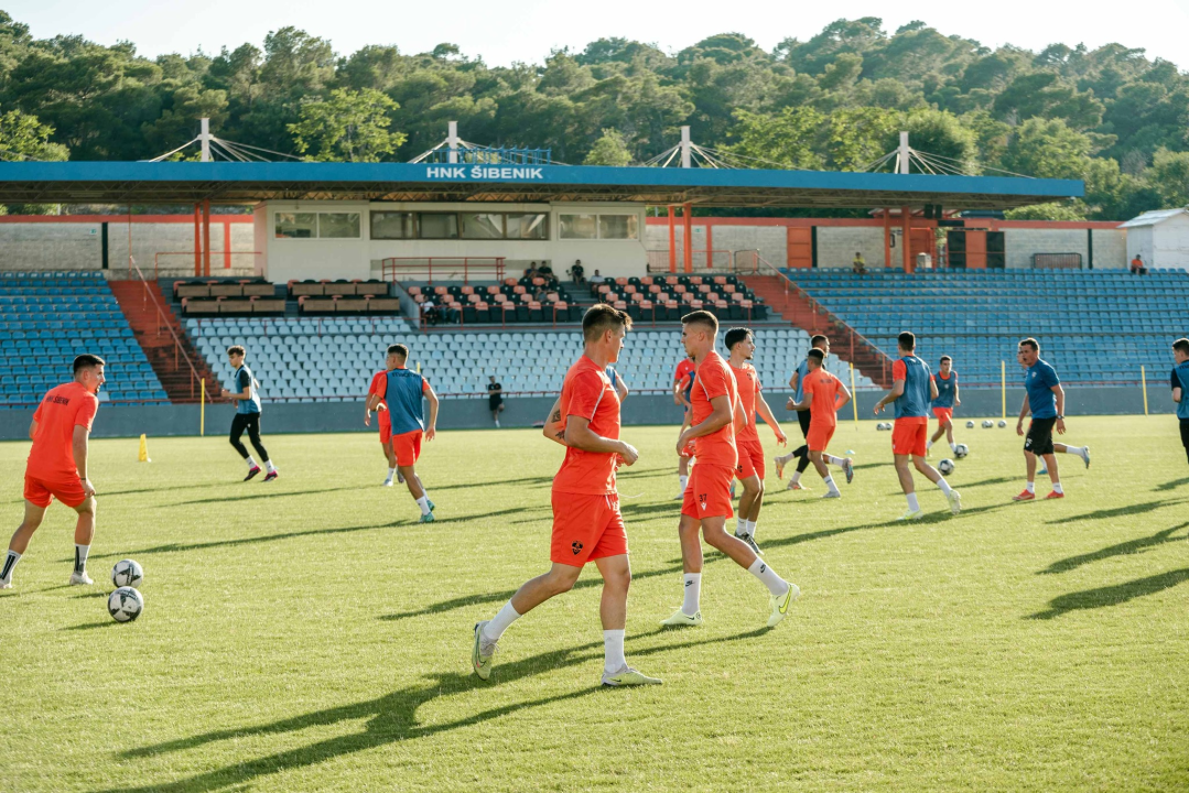 Novo lice Šibenika: Puno novih imena na prvom treningu, čekaju se prava pojačanja 
