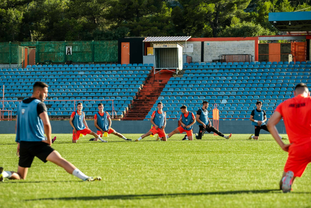 Novo lice Šibenika: Puno novih imena na prvom treningu, čekaju se prava pojačanja 