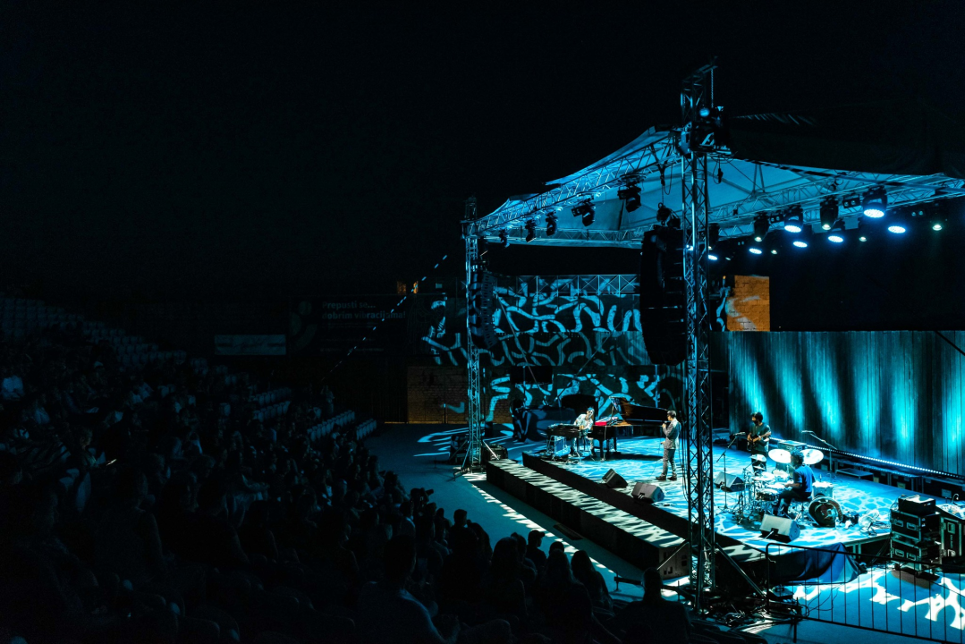 José James rasplesao publiku u Šibeniku: 'Ovo je jedna od najljepših pozornica na kojoj sam nastupao'