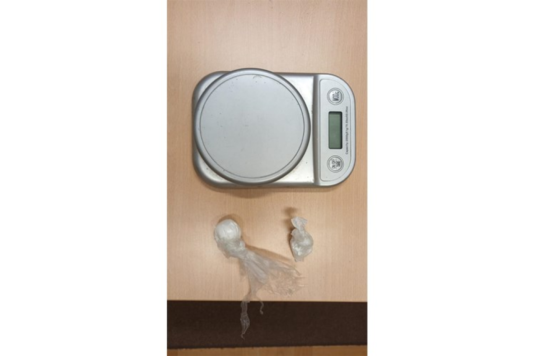 Kod četiri Britanca i pet Hrvata pronađeno omanje brdo droge u Tisnom i Šibeniku