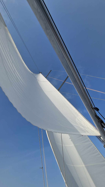 Morska avantura posade ŠibenikIN-a: Jako jugo, promjena ruta i nezaboravni dani na prekrasnoj jedrilici