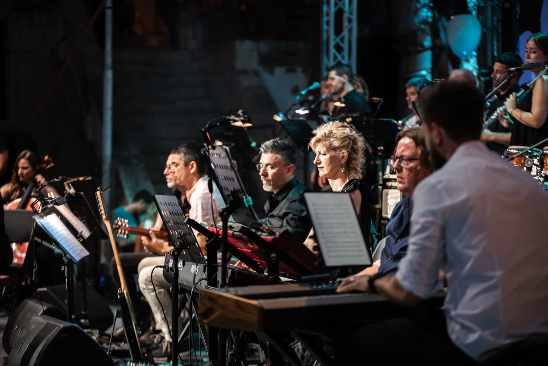 Prva večer Šansona prošla u znaku Vice Vukova: Idealan ambijent za legendarne pjesme šibenskog slavuja