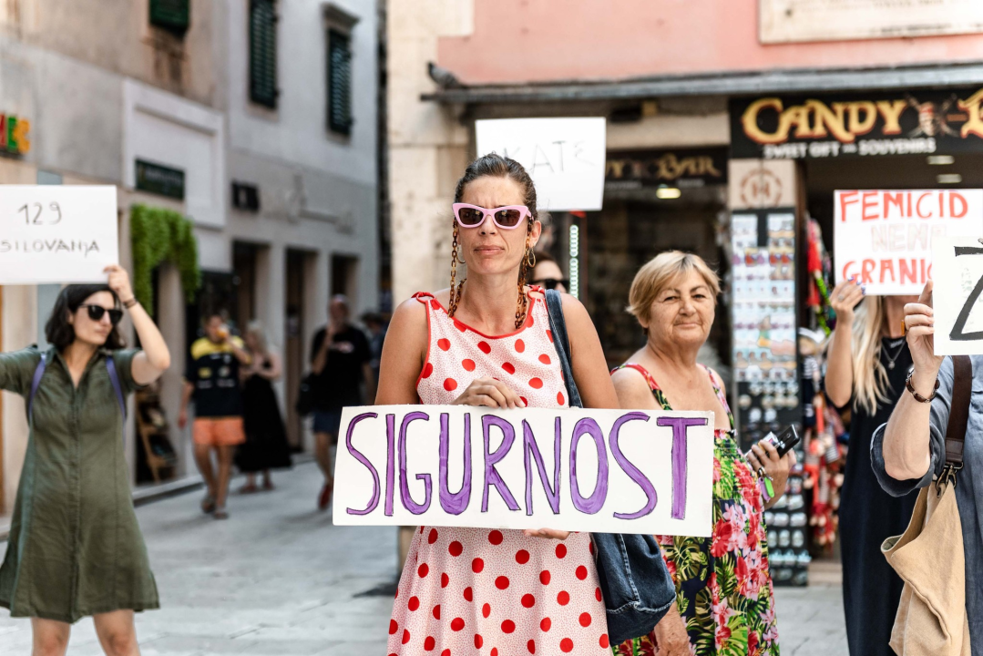 Šibenčanke se priključile prosvjedu protiv femicida: 'U Hrvatskoj je u zadnjih 20 godina ubijeno 400 žena'