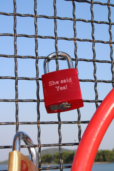 Pala prva prosidba na 'klupi za zabljubljene' u Pirovcu: Klaudija rekla 'da'