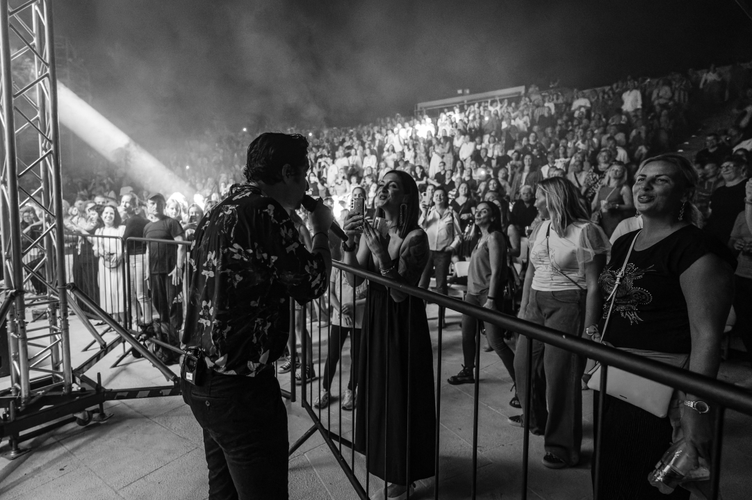 Parni Valjak raspjevao i rasplesao publiku na tvrđavi