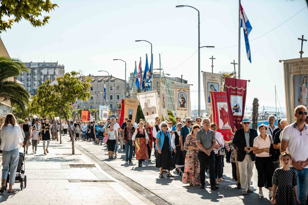 Misom i procesijom obilježen Dan grada i blagdan sv. Mihovila