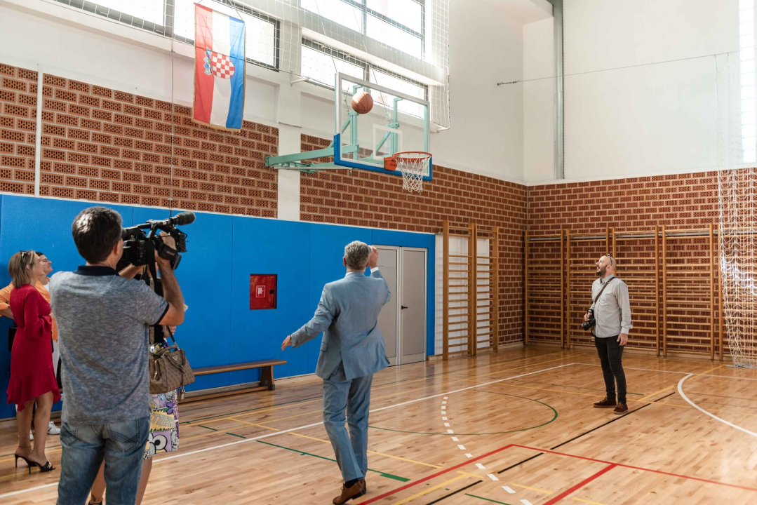 Završeni radovi u sportskoj dvorani na Meterizama: 'Ona je dio strategije razvoja naše sportske infrastrukture'