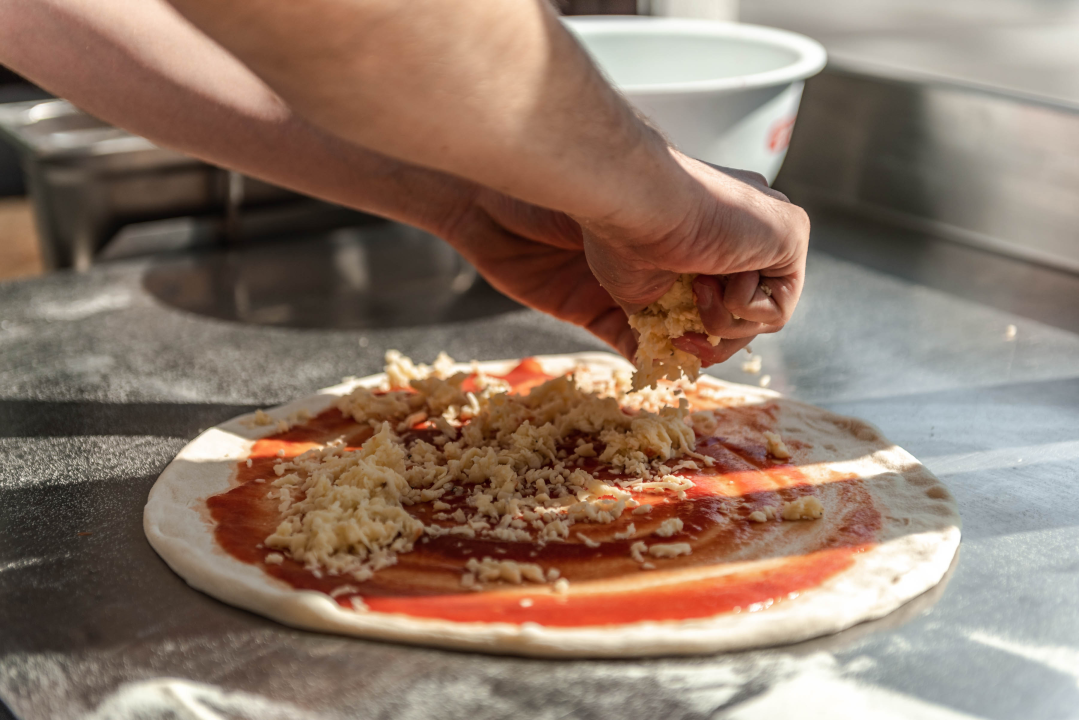 Naručite slasne pizze i sendviče Food Studija po najpovoljnijim cijenama! 