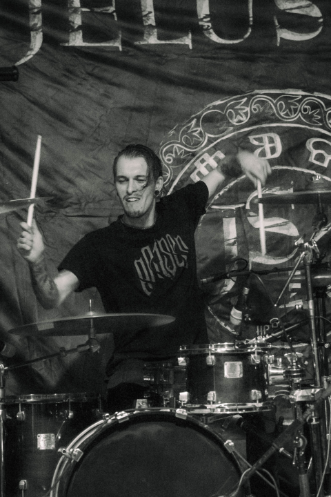 Dino Jelusić zatvorio ‘Bablje ljeto’ u Šibeniku, pogledajte atmosferu s koncerta