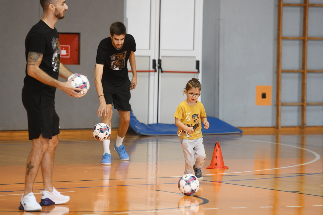 Promocija futsala: Djeca DV Žižula posjetila malonogometaše Crnice 