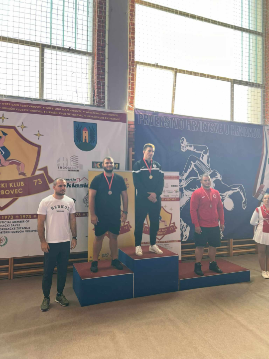 Mate Vudrag osvojio povijesnu medalju za hrvački klub Šibenik