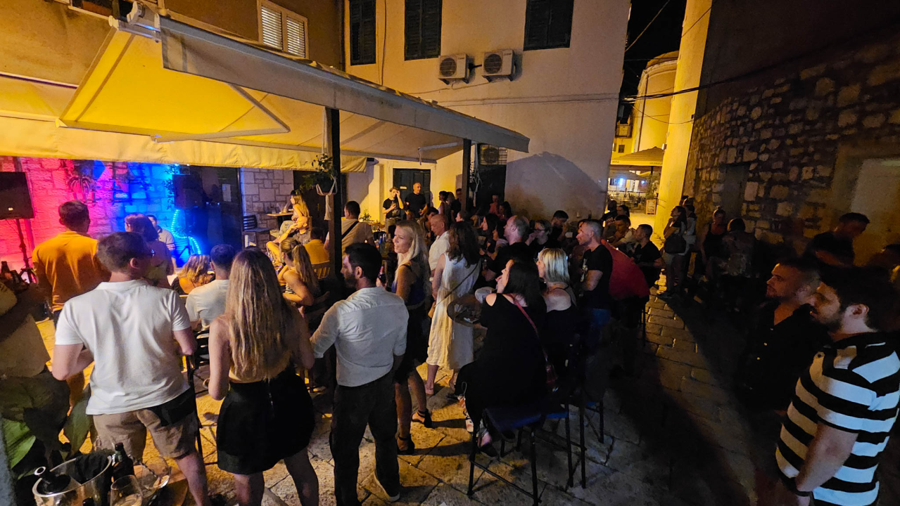 Vintage Bar spremio je nezaboravan program za jesenske dane!