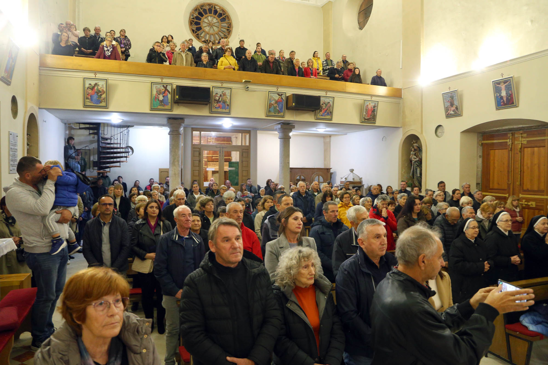 Deseta obljetnica smrti don Frane Šimata: Misu zadušnicu predvodio biskup Glasnović