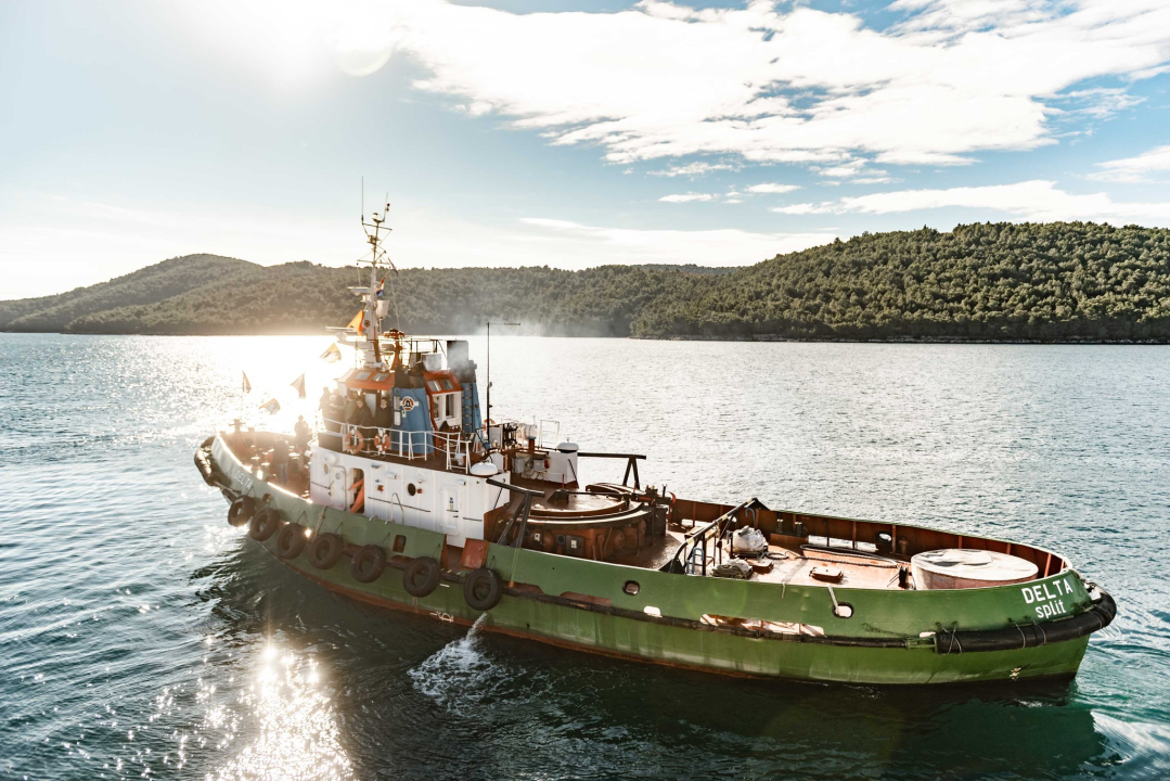 U šibenskom akvatoriju položeni vijenci u čast poginulih i nestalih hrvatskih pomoraca