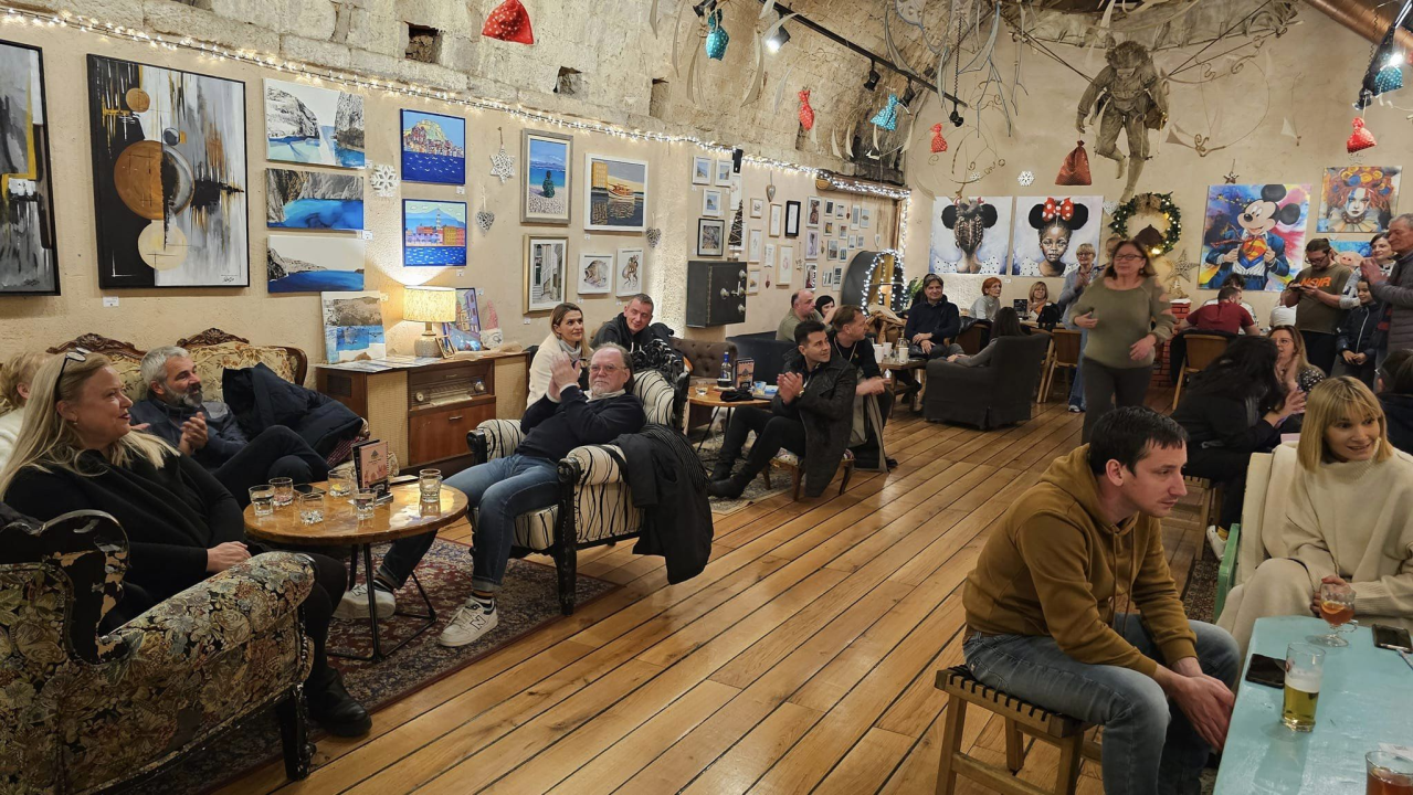 U Azimutu otvorena jedinstvena art &amp; craft izložba 'Božićni tinel'