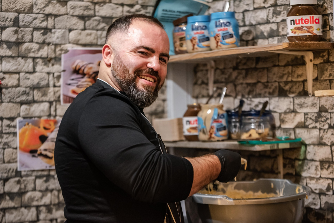 Big Band Šibenik sinoć razveselio publiku na Adventuri