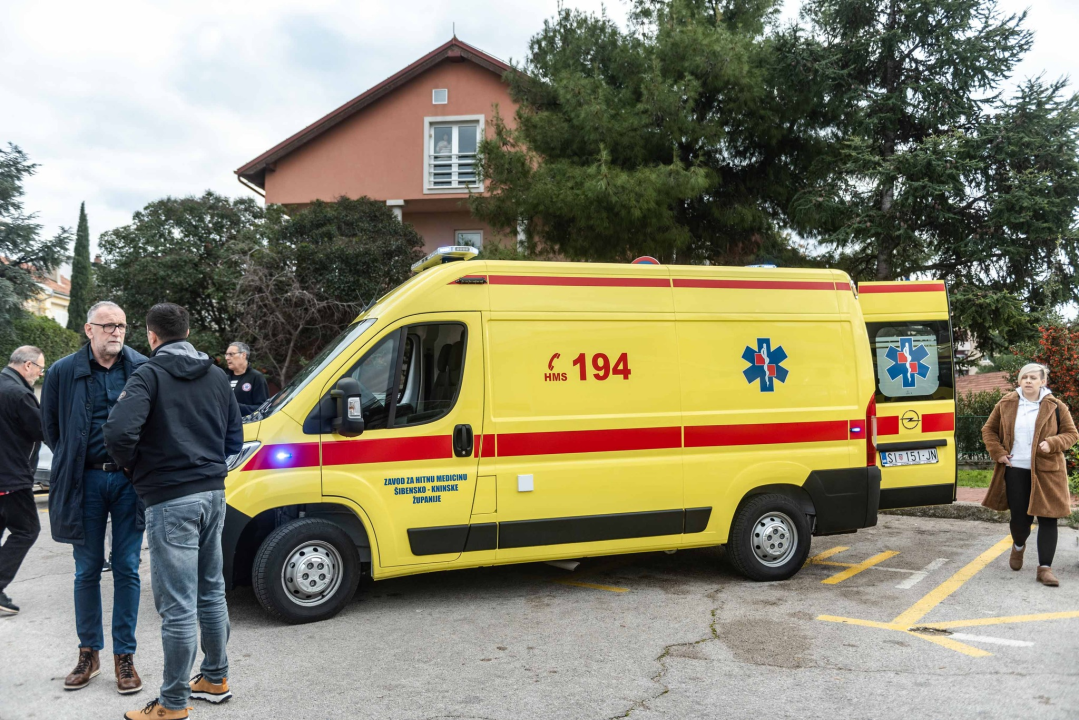 Šibenska Hitna dobila novo vozilo: 'Naš vozni park je sad sigurniji za pacijente i djelatnike'