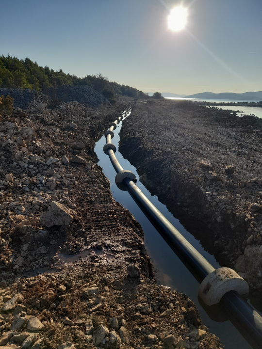 Izvedeno 553 metra podmorskog vodovoda od Srime, preko Prvića do Kaprija i Žirja