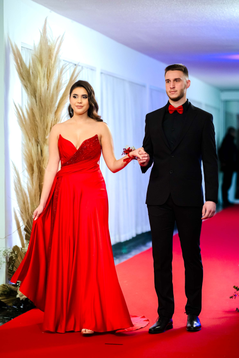 Zavirite na blještavi maturalni ples Ekonomske škole Šibenik (2)