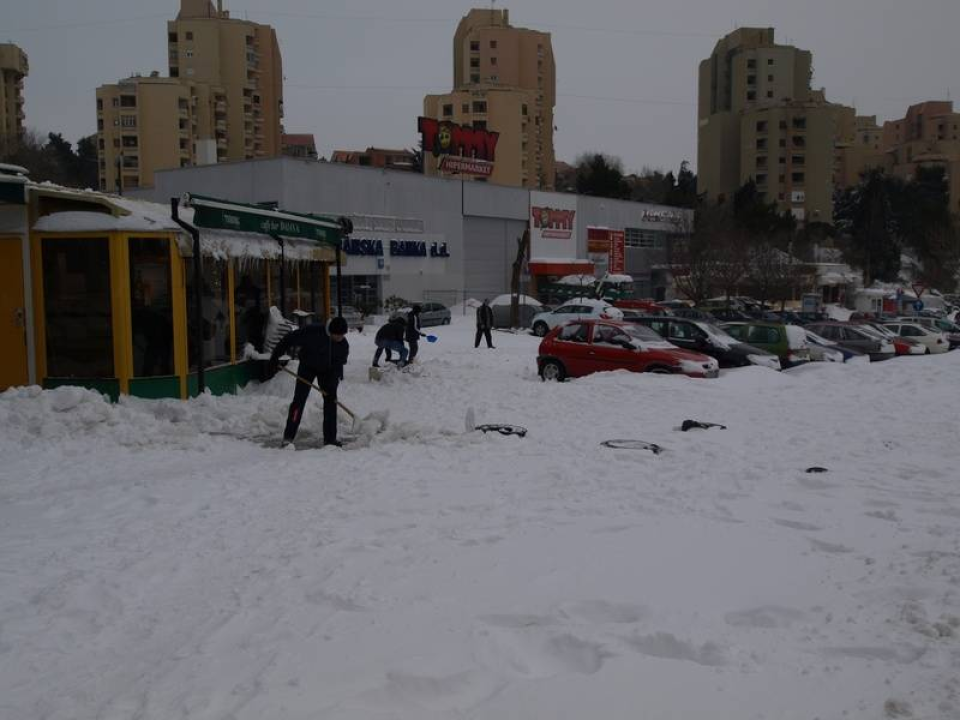 Sjednite na sunce na kavu i pogledajte kako nas je Gabor zameo prije 12 godina