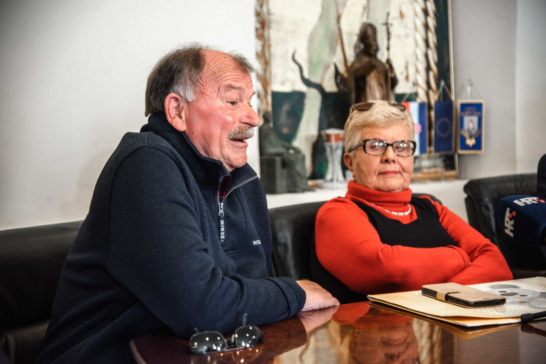 Kaprijani ne odustaju, prosvjedovali ispred gradske uprave: 'Postali smo otok-slučaj radi par usijanih glava'